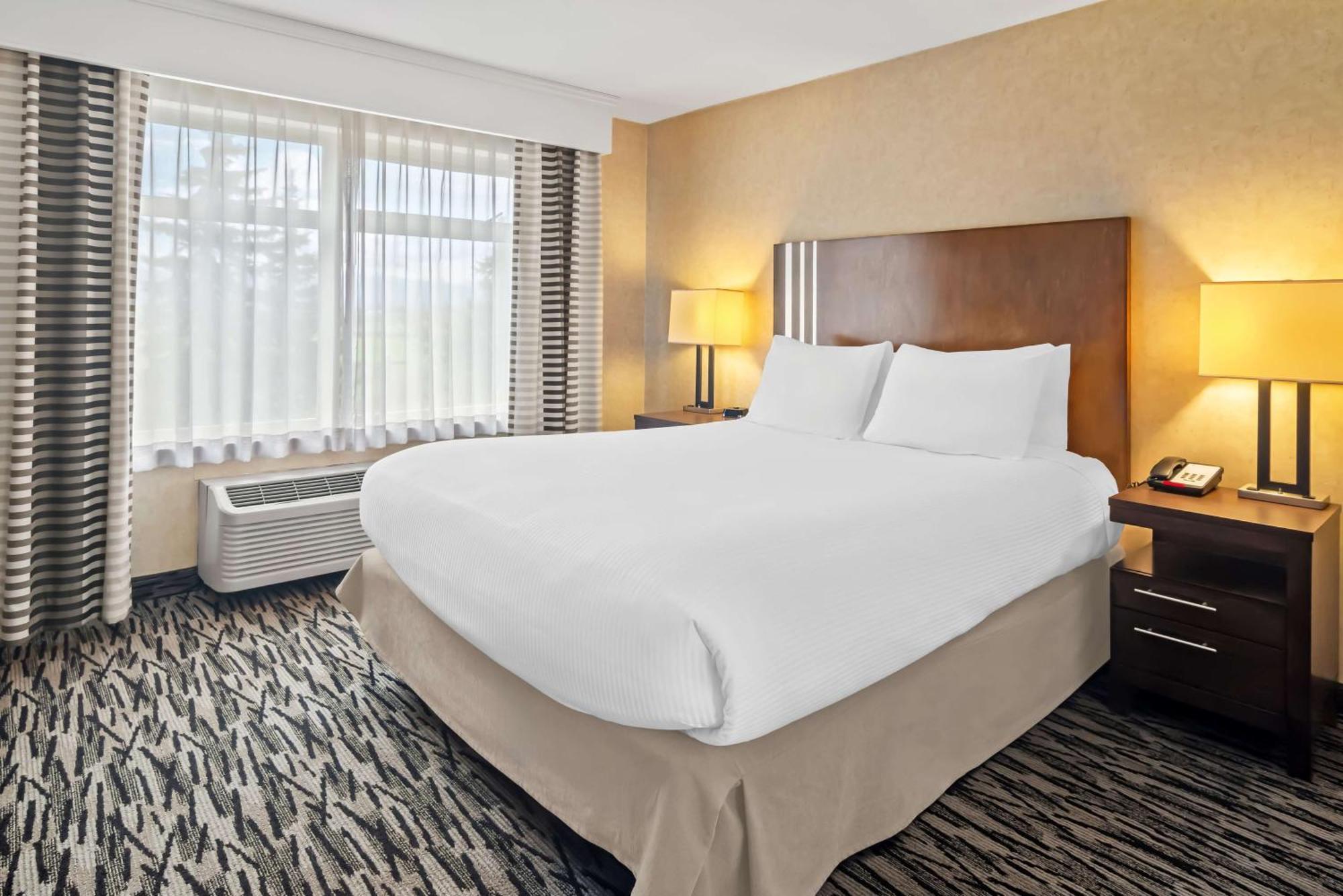 Best Western Plus Pitt Meadows Inn & Suites Εξωτερικό φωτογραφία