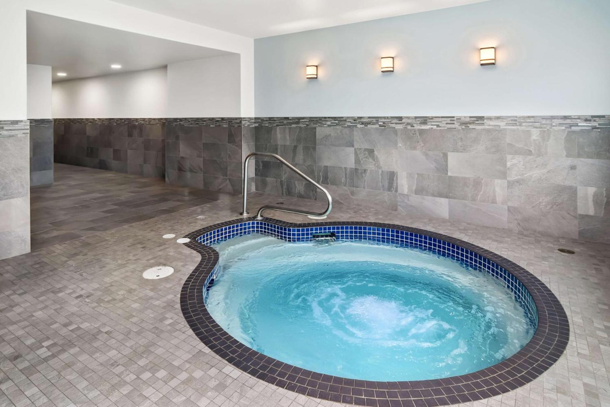 Best Western Plus Pitt Meadows Inn & Suites Εξωτερικό φωτογραφία