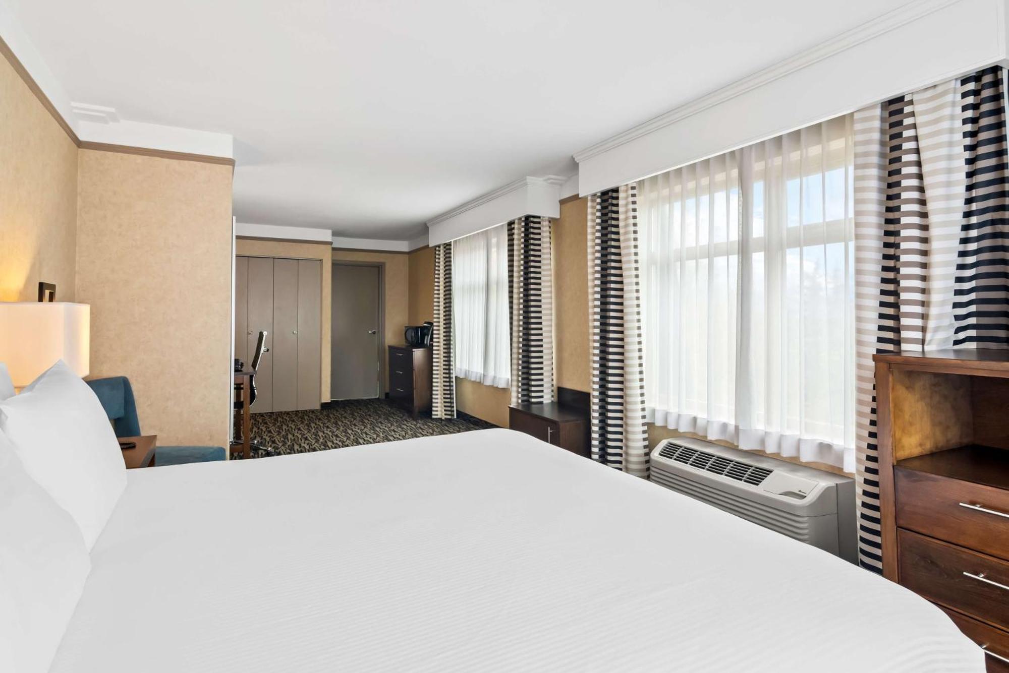 Best Western Plus Pitt Meadows Inn & Suites Εξωτερικό φωτογραφία