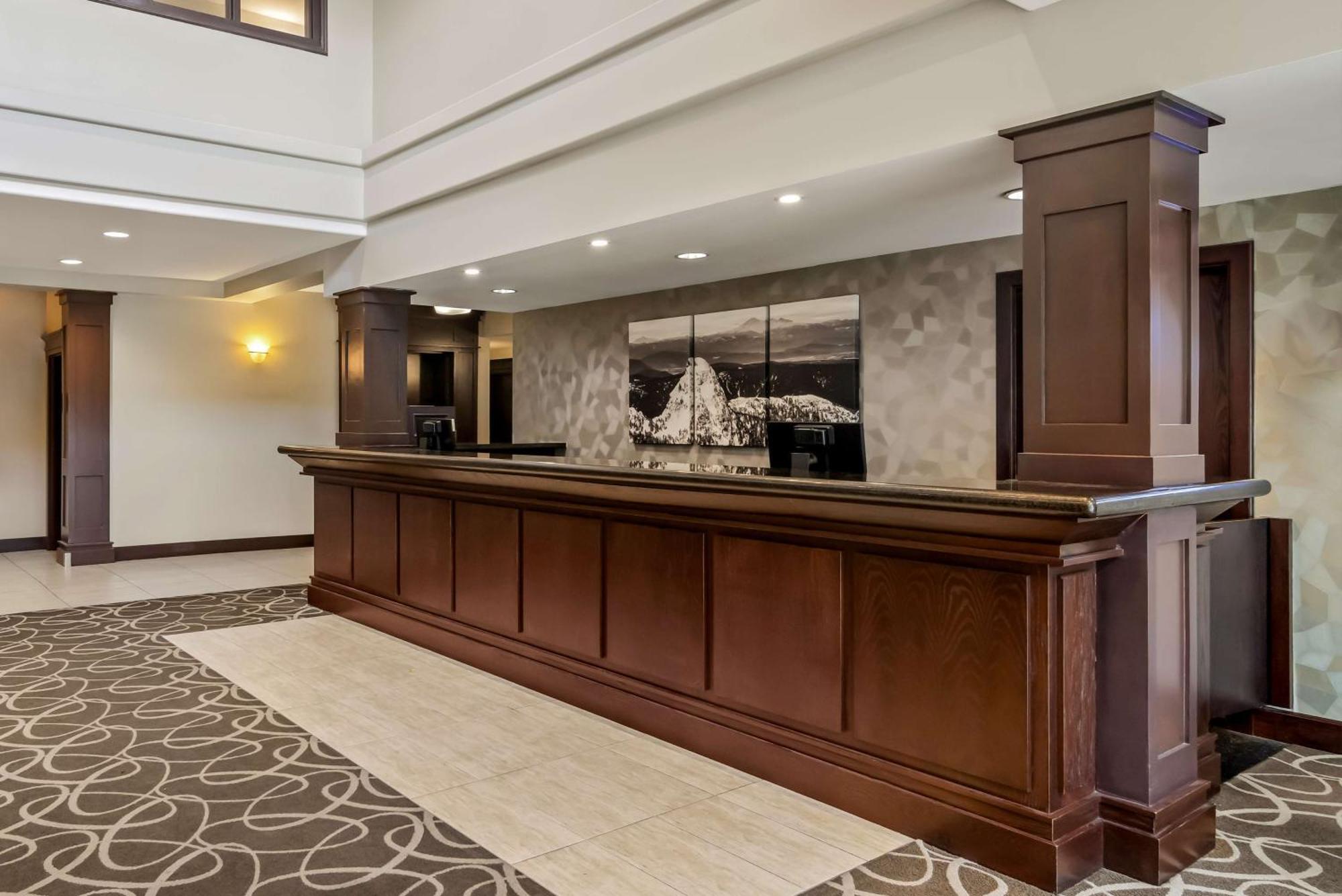 Best Western Plus Pitt Meadows Inn & Suites Εξωτερικό φωτογραφία