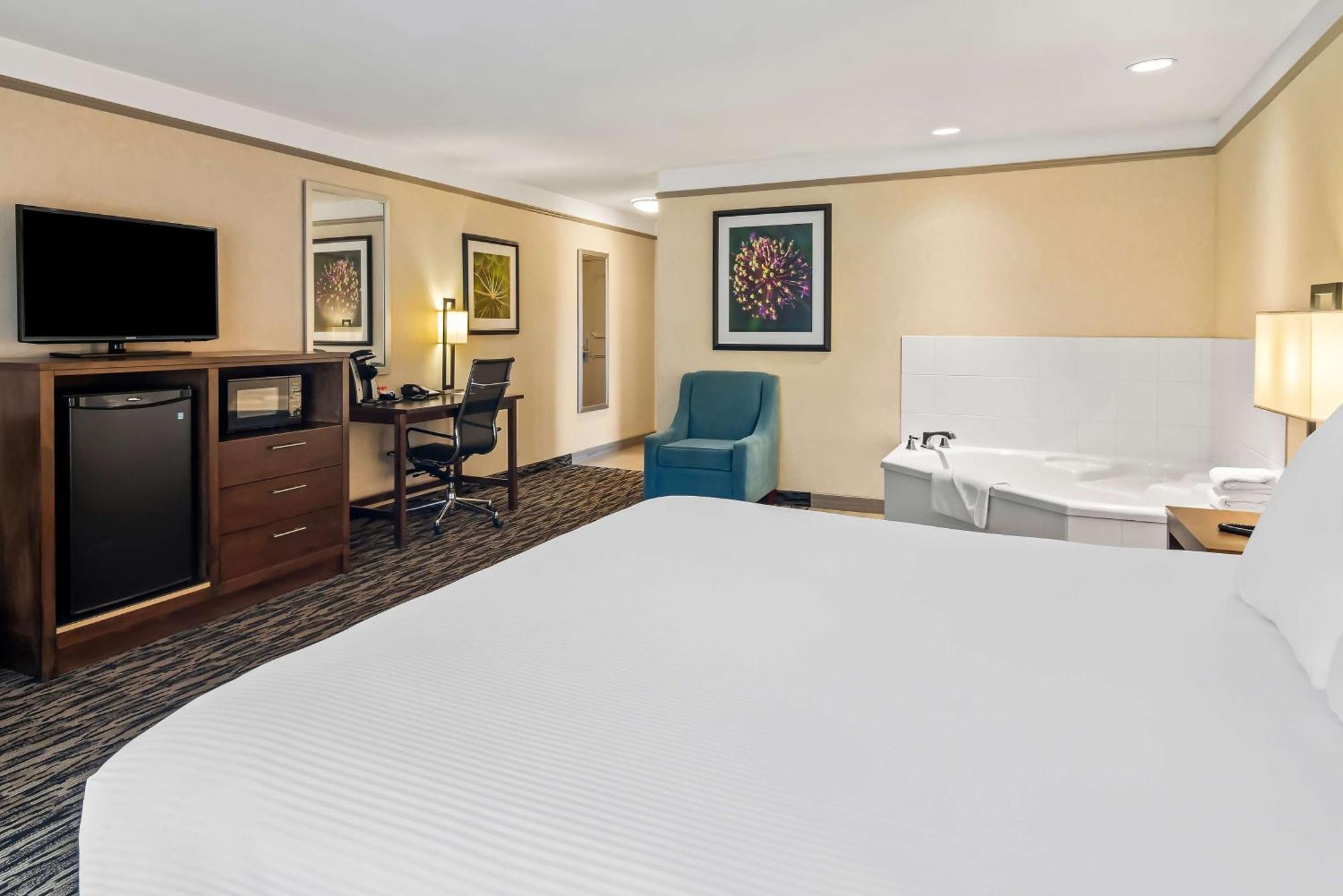 Best Western Plus Pitt Meadows Inn & Suites Εξωτερικό φωτογραφία