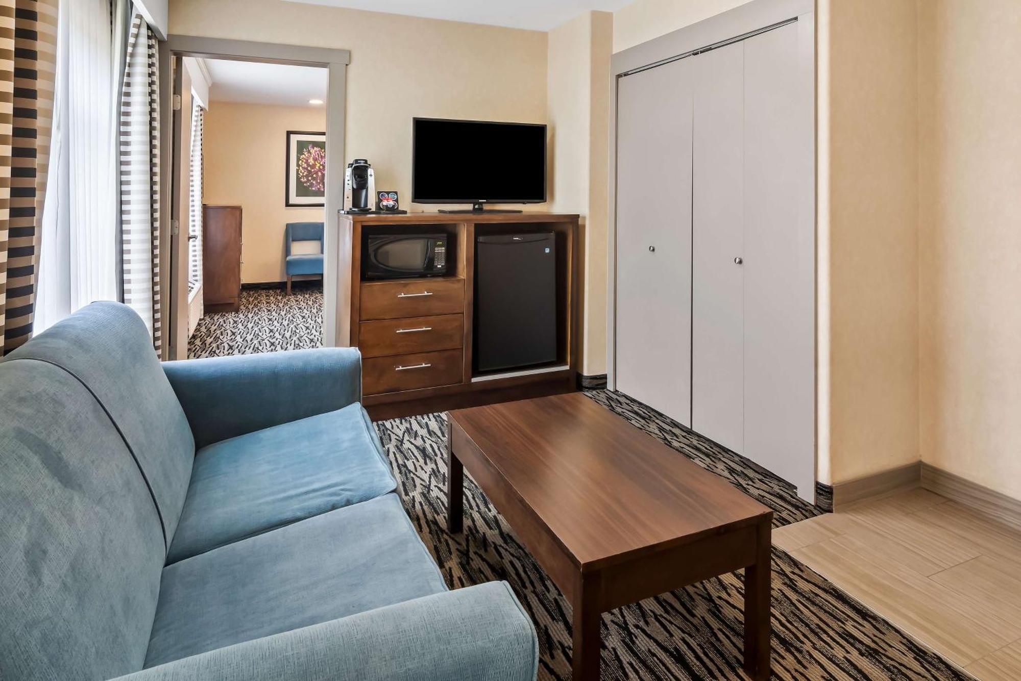 Best Western Plus Pitt Meadows Inn & Suites Εξωτερικό φωτογραφία