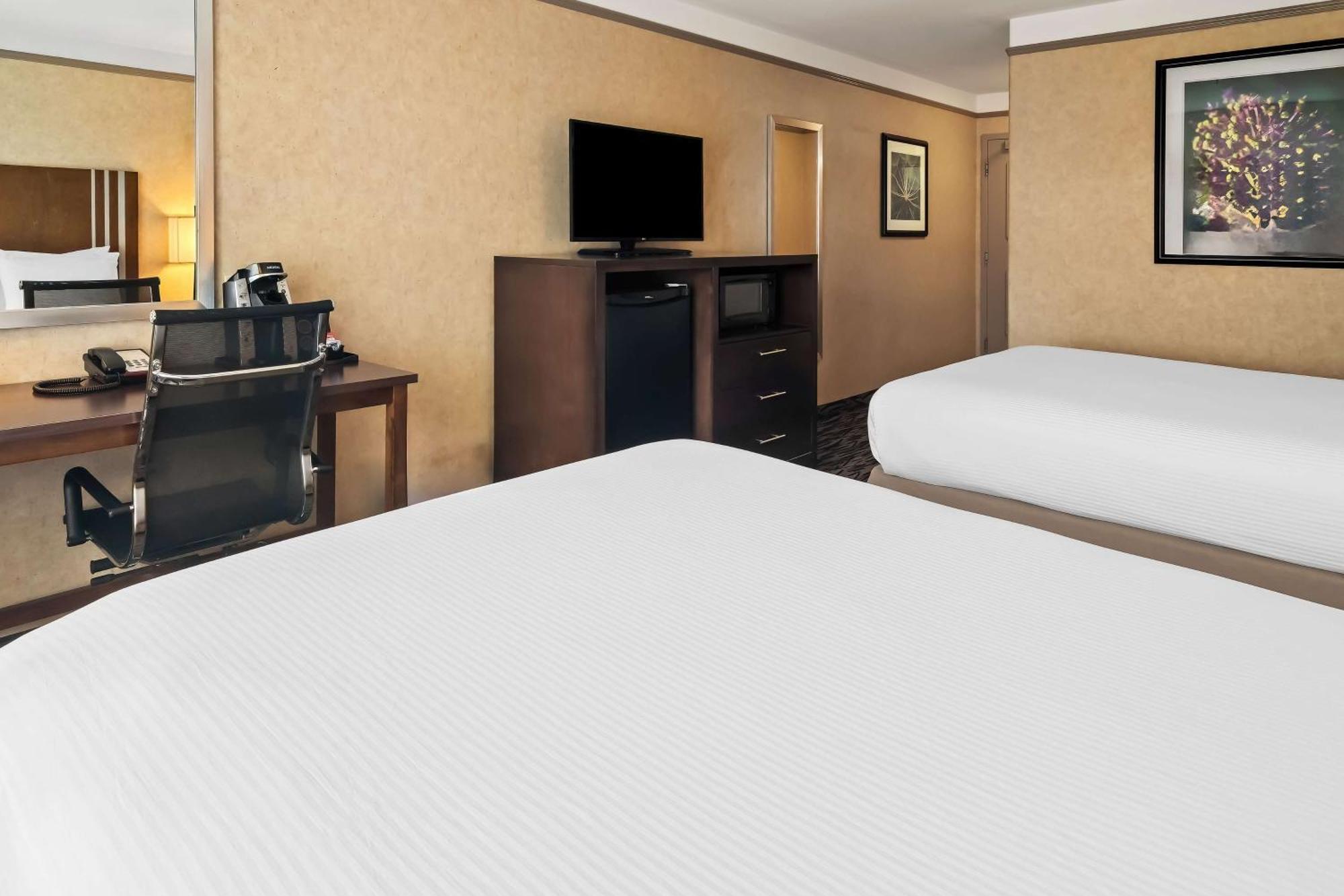 Best Western Plus Pitt Meadows Inn & Suites Εξωτερικό φωτογραφία