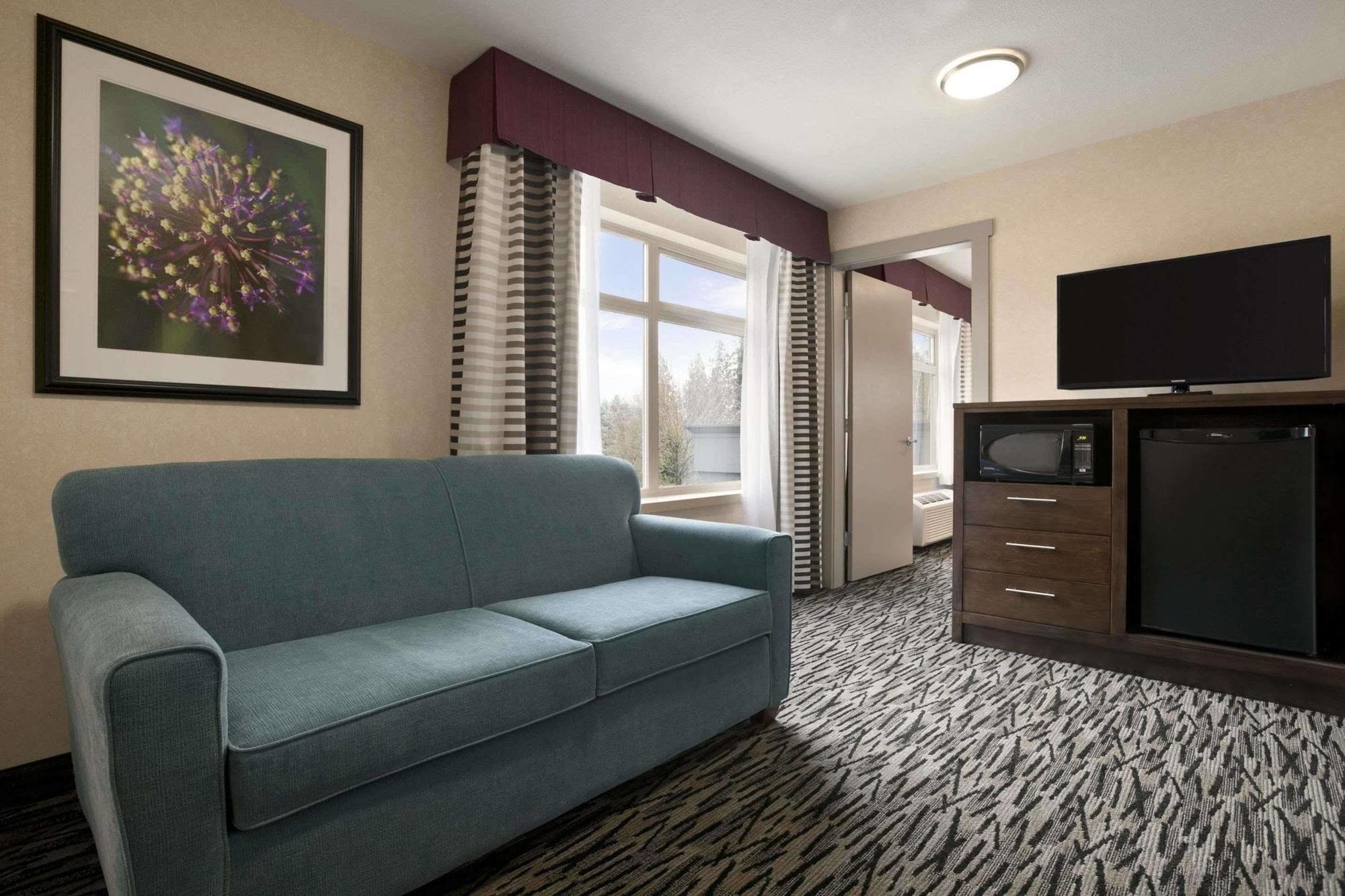 Best Western Plus Pitt Meadows Inn & Suites Εξωτερικό φωτογραφία