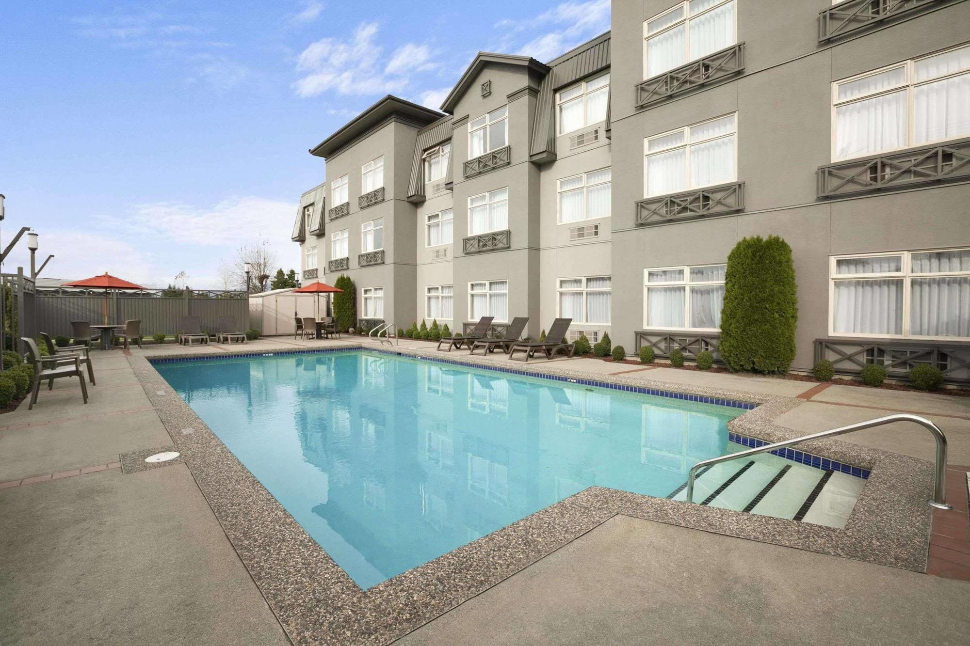 Best Western Plus Pitt Meadows Inn & Suites Εξωτερικό φωτογραφία